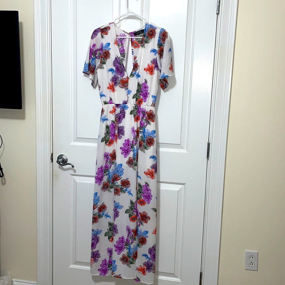 NWOT floral maxi dress size small